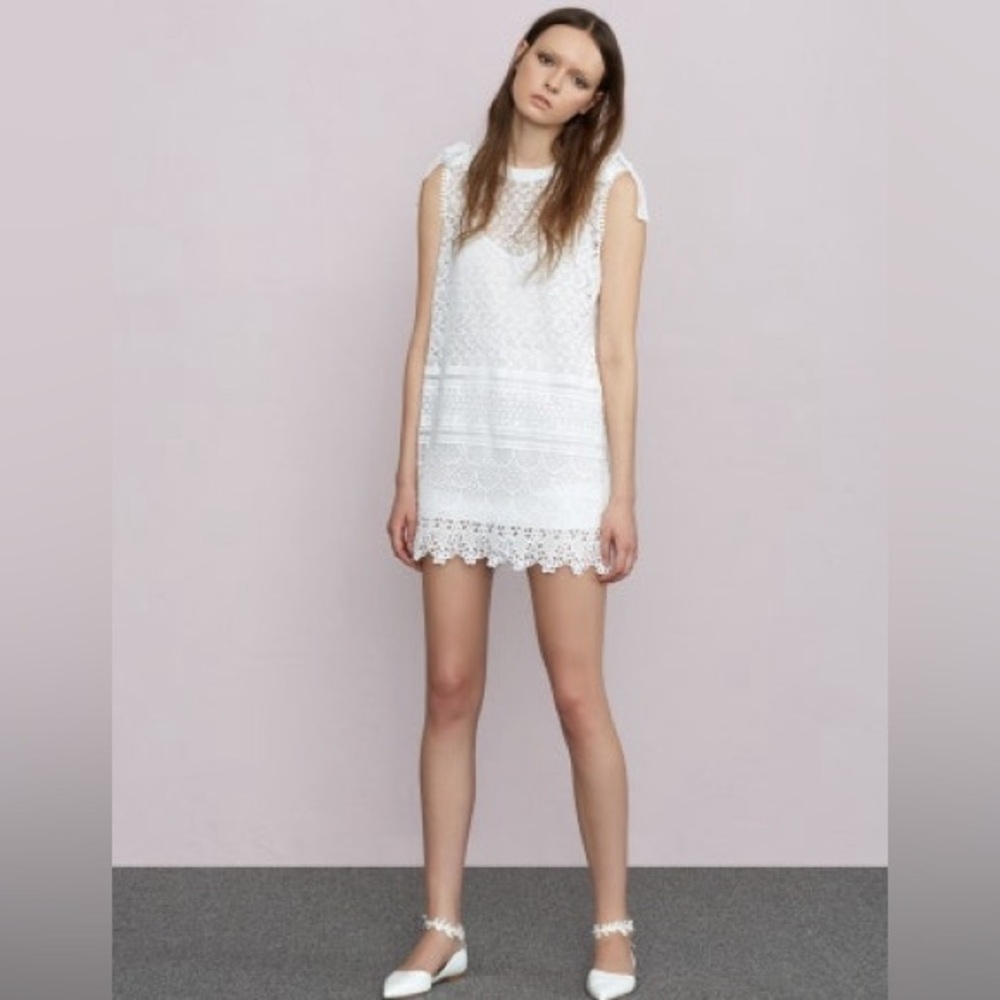 GoenJ. Elegant White Lace Dress